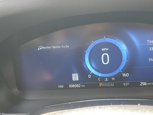 Used 2020 Ford Explorer Platinum w/ Premium Technology Package AWD/4WD image 24