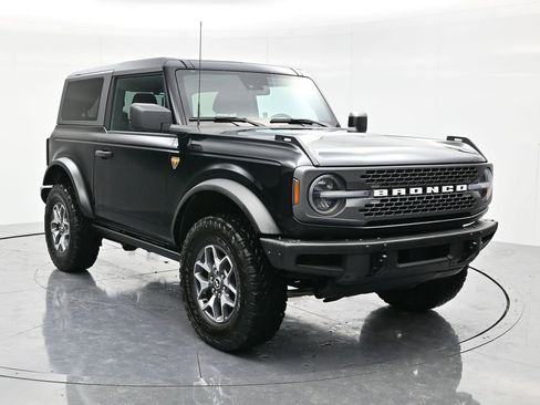 Used 2023 Ford Bronco Badlands image 1