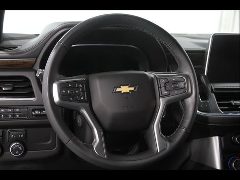 Used 2024 Chevrolet Tahoe Premier AWD/4WD image 8