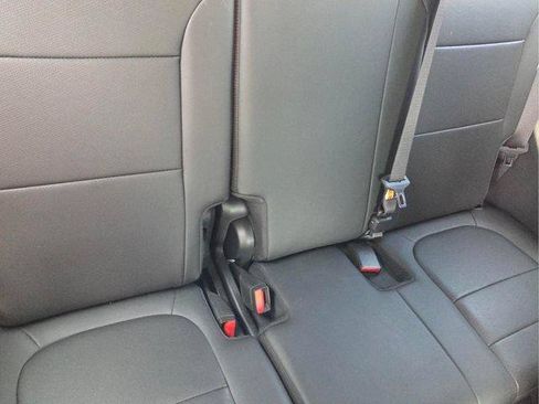 Used 2023 Chevrolet Traverse High Country FWD image 20