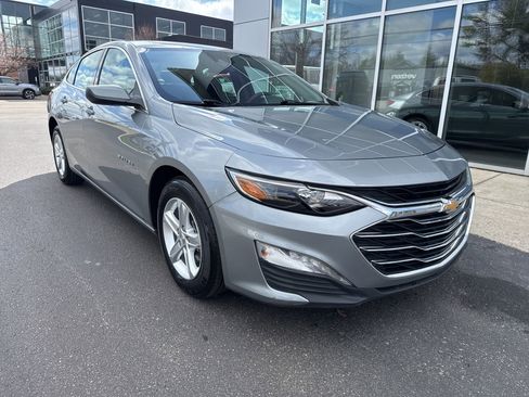 Used 2024 Chevrolet Malibu LT image 10