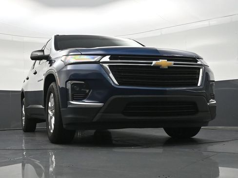Used 2023 Chevrolet Traverse LS FWD image 29