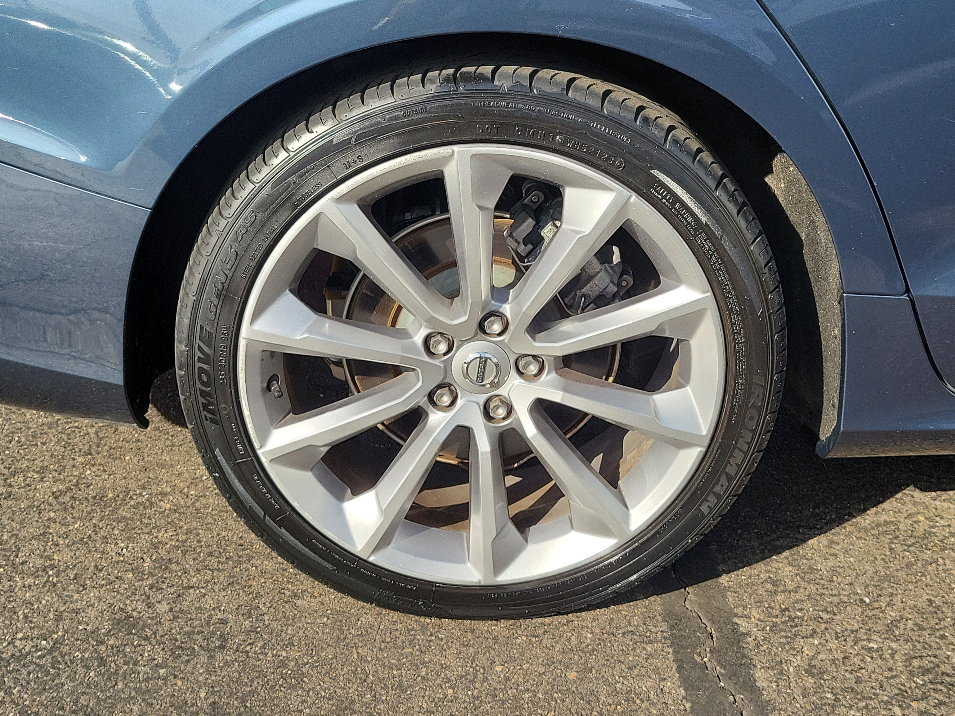 Used 2019 Volvo S60 T5 Momentum w/ Premium Package FWD image 5