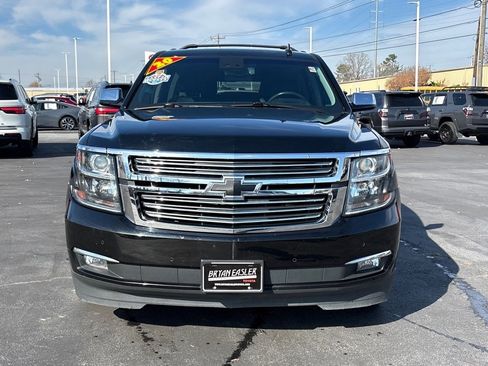 Used 2020 Chevrolet Suburban Premier image 25