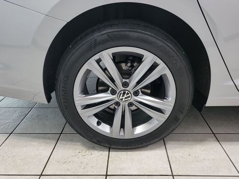 Used 2023 Volkswagen Jetta SE w/ Panoramic Sunroof Package FWD image 50