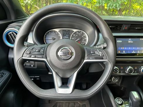 Used 2020 Nissan Kicks S FWD image 13