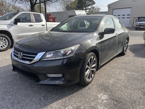 Used 2014 Honda Accord Sport image 2