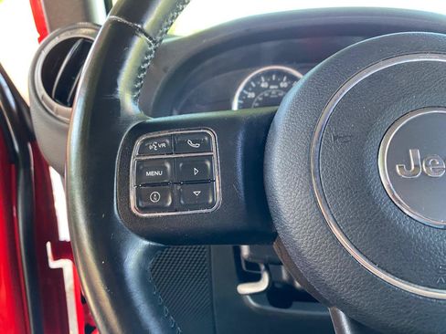 Used 2016 Jeep Wrangler Sport w/ Connectivity Group AWD/4WD image 46