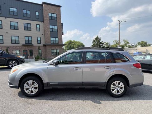 Used 2011 Subaru Outback 2.5i AWD/4WD image 4