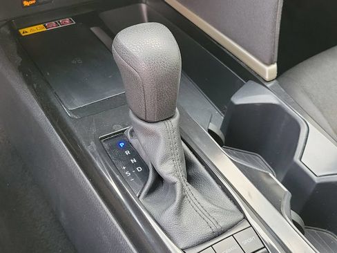 Used 2025 Toyota Camry LE FWD image 32