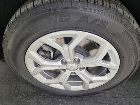 Used 2024 Jeep Compass Sport AWD/4WD image 31