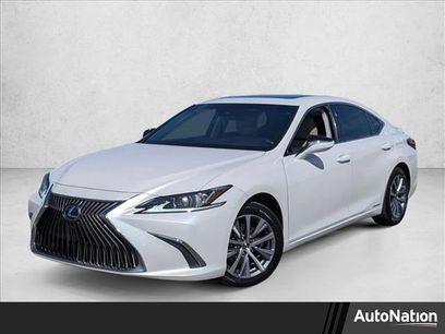 Used 2021 Lexus ES 300h w/ Accessory Package 2