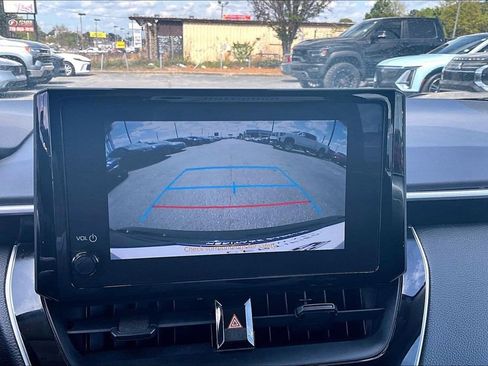 Used 2023 Toyota Corolla LE image 14