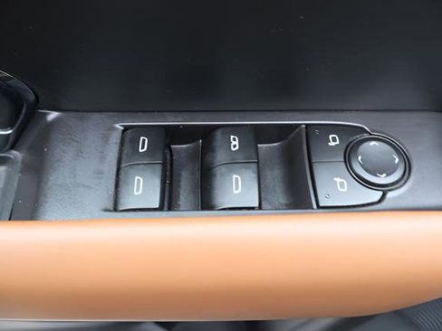 Used 2023 GMC Canyon AT4 w/ AT4 Premium Package image 16