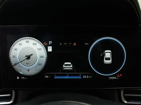 Used 2025 Hyundai Elantra SEL FWD image 32