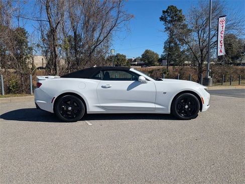 Used 2023 Chevrolet Camaro LT image 2