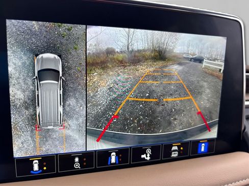 Used 2023 Chevrolet Tahoe Premier w/ Premium Package 2 image 31