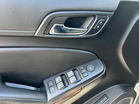 Used 2019 Chevrolet Tahoe LT image 15