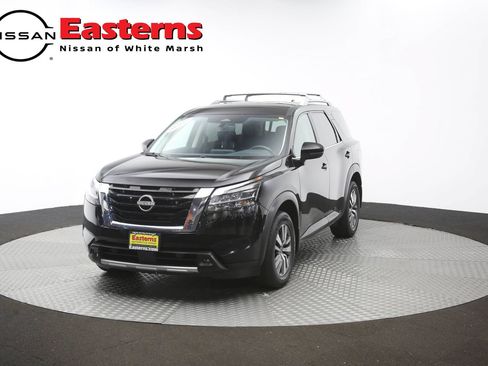 Used 2023 Nissan Pathfinder SL AWD/4WD image 54