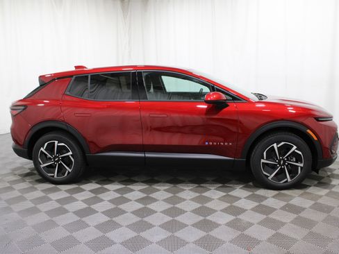 New 2026 Chevrolet Equinox EV LT image 31