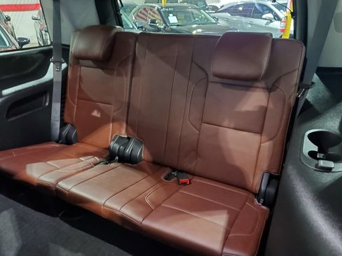 Used 2019 Chevrolet Tahoe Premier w/ Premier Plus Edition RWD image 26