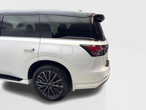 Used 2025 INFINITI QX80 Autograph AWD/4WD image 17