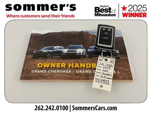 Used 2025 Jeep Grand Cherokee L Summit w/ Obsidian Package AWD/4WD image 26