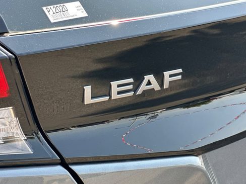 Certified 2025 Nissan Leaf S FWD image 33