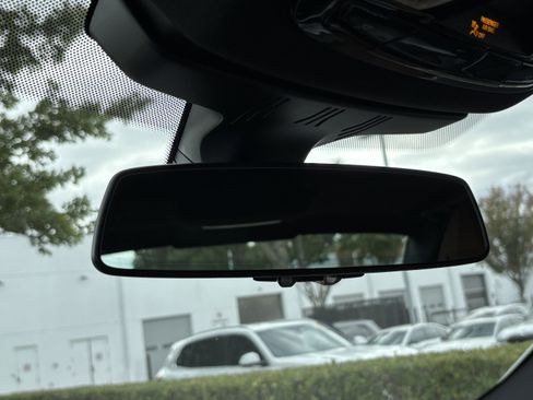 Used 2023 BMW 530e w/ Premium Package image 27