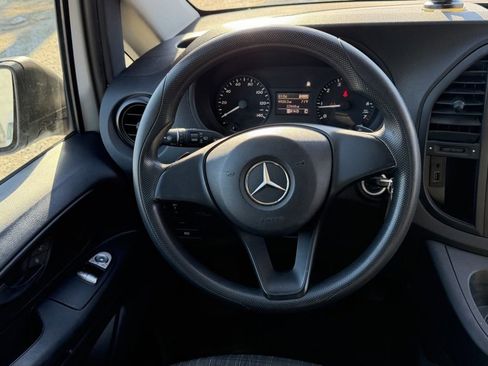 Used 2017 Mercedes-Benz Metris image 15