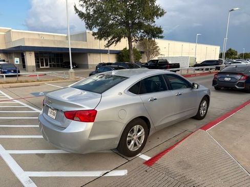Used 2018 Chevrolet Impala LT FWD image 6