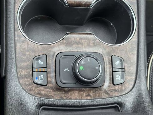 Used 2023 GMC Acadia Denali w/ Black Diamond Edition image 39