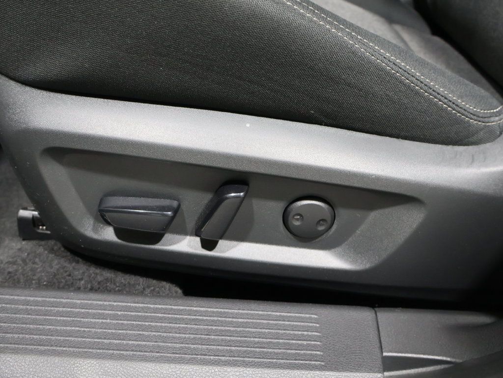 Used 2024 Nissan Rogue SV AWD/4WD image 12