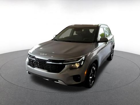 Used 2025 Kia Seltos S image 7