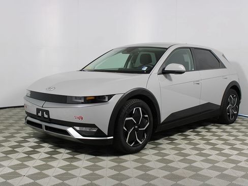 Used 2024 Hyundai Ioniq 5 SEL RWD image 3