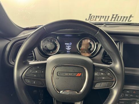 Used 2023 Dodge Challenger GT RWD image 13