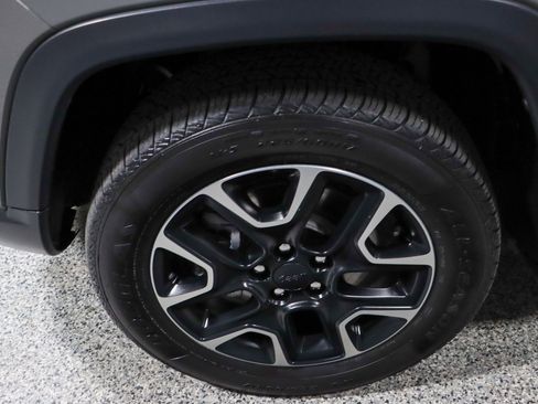 Used 2019 Jeep Compass Sport image 8