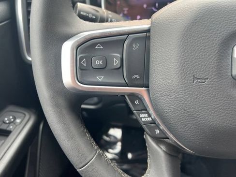 Used 2025 RAM 1500 Big Horn AWD/4WD image 9