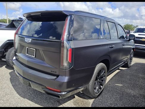 Used 2024 Cadillac Escalade Sport Platinum w/ LPO, ONYX Package AWD/4WD image 9