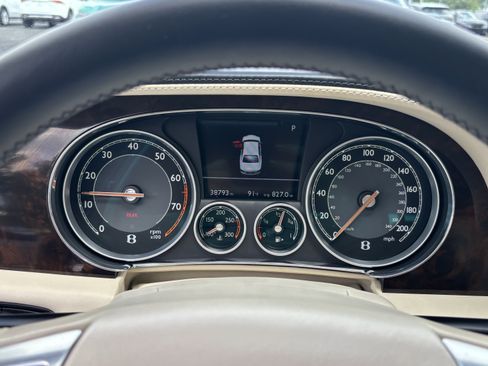 Used 2014 Bentley Flying Spur W12 AWD/4WD image 21