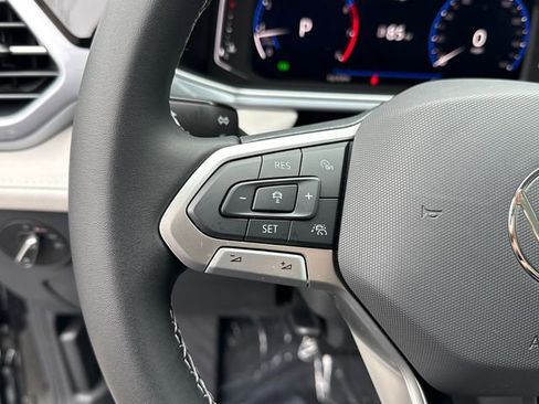 New 2026 Volkswagen Taos SEL image 12