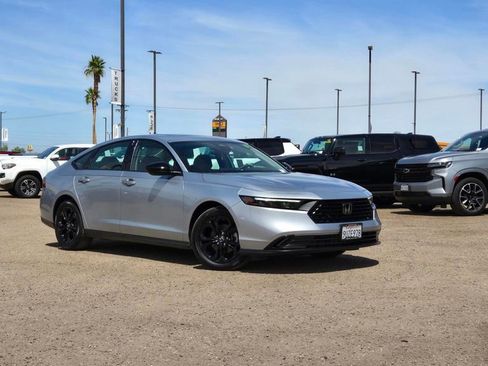Used 2025 Honda Accord SE image 1