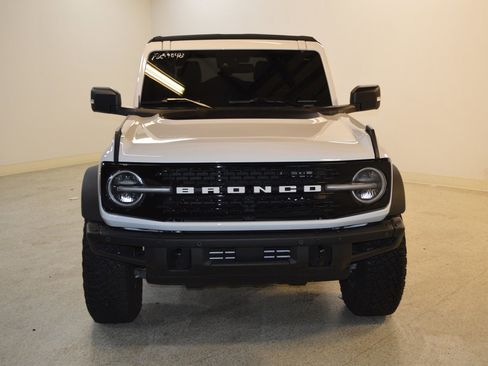 Used 2023 Ford Bronco Wildtrak image 8