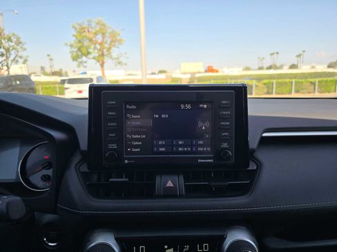 Certified 2021 Toyota RAV4 XLE w/ Convenience Package FWD image 27