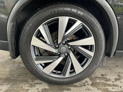 Used 2017 Nissan Murano Platinum w/ Platinum Technology Package FWD image 21