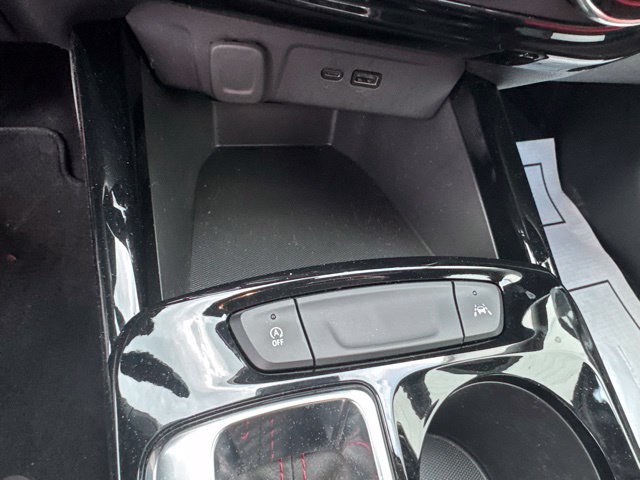 Used 2024 Chevrolet Trax RS FWD image 24