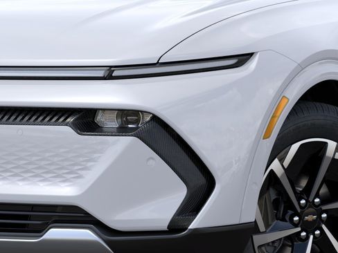 New 2025 Chevrolet Equinox EV LT FWD image 10