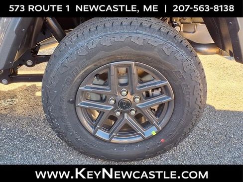 New 2026 Jeep Gladiator Sport AWD/4WD image 7