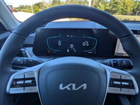 New 2025 Kia Telluride LX image 34