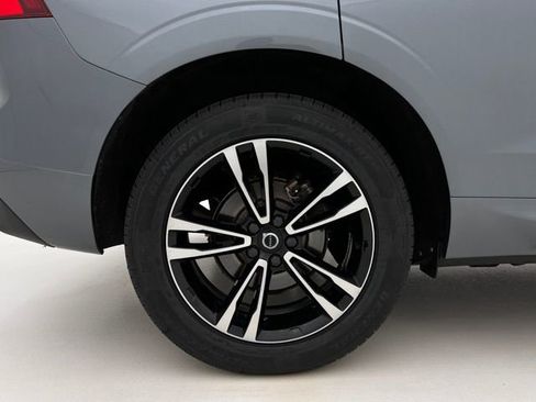 Used 2020 Volvo XC60 T5 Momentum w/ Protection Package Premier AWD/4WD image 29